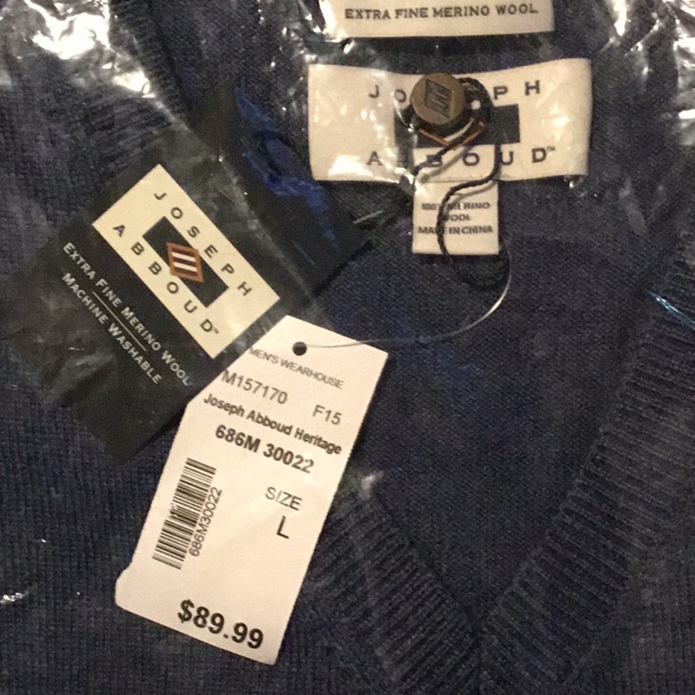 Joseph Abboud slate blue merino wool sweater. NWT